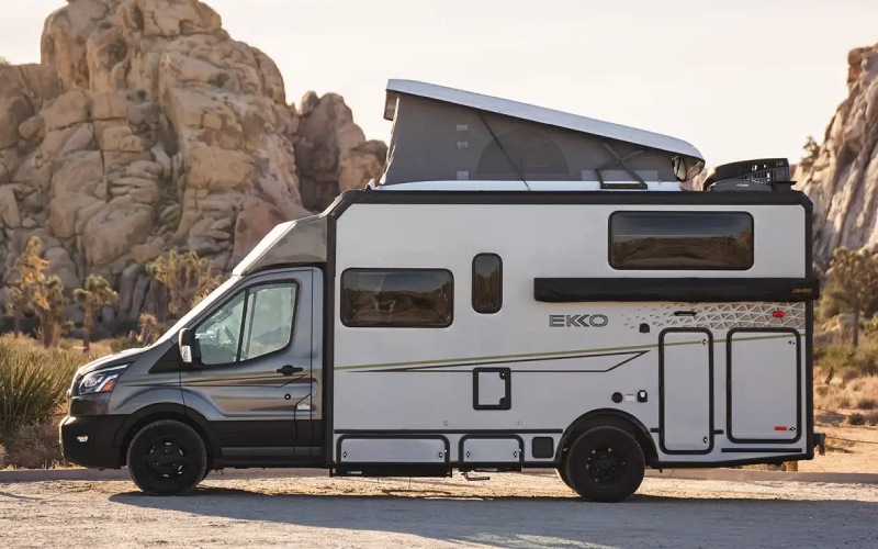 Can the 2027 Winnebago EKKO™ haul bikes and gear around Rockford, IL?