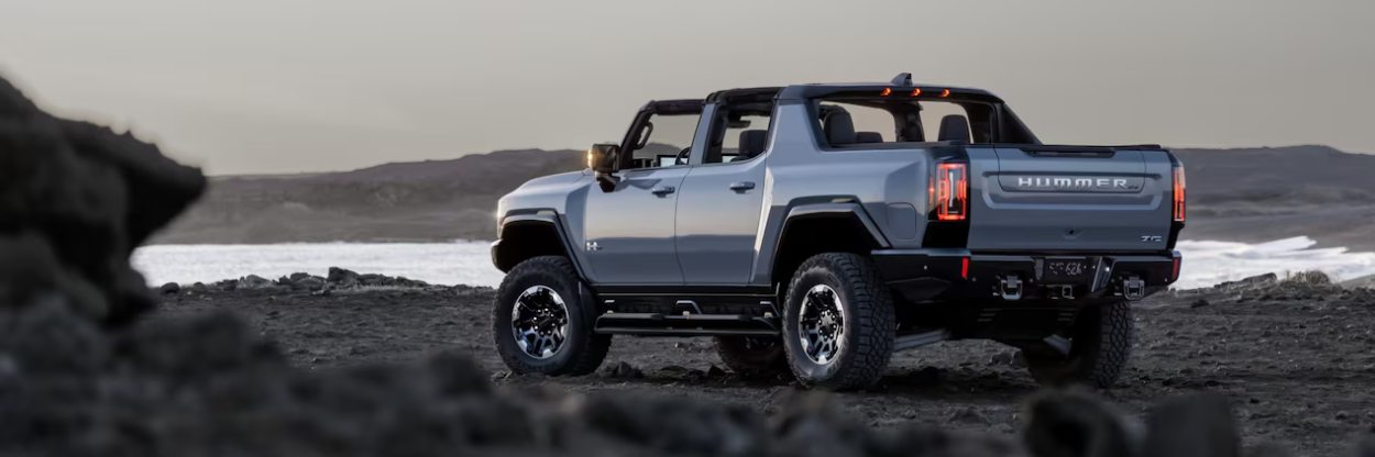 2025 GMC Hummer EV Pickup Truck in Frontenac, KS