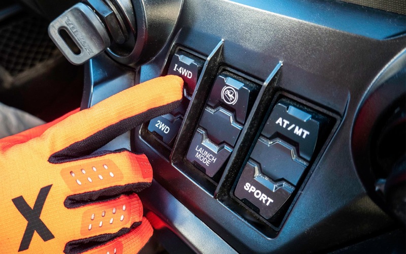 Wichita, KS - 2025 Honda Talon 1000X-4's Trims