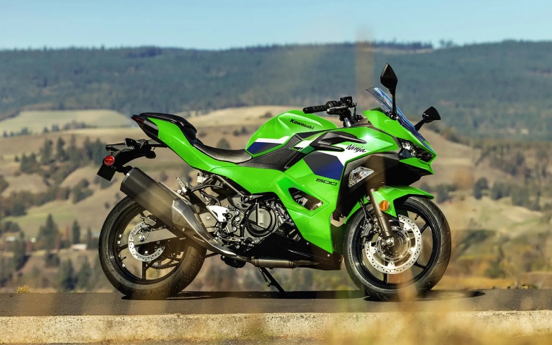 キキ 2026 Kawasaki Ninja 500 near Phoenix, AZ - AEO Powersports