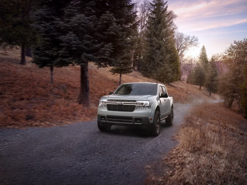 Carthage, MO - 2024 Ford Maverick's Exterior