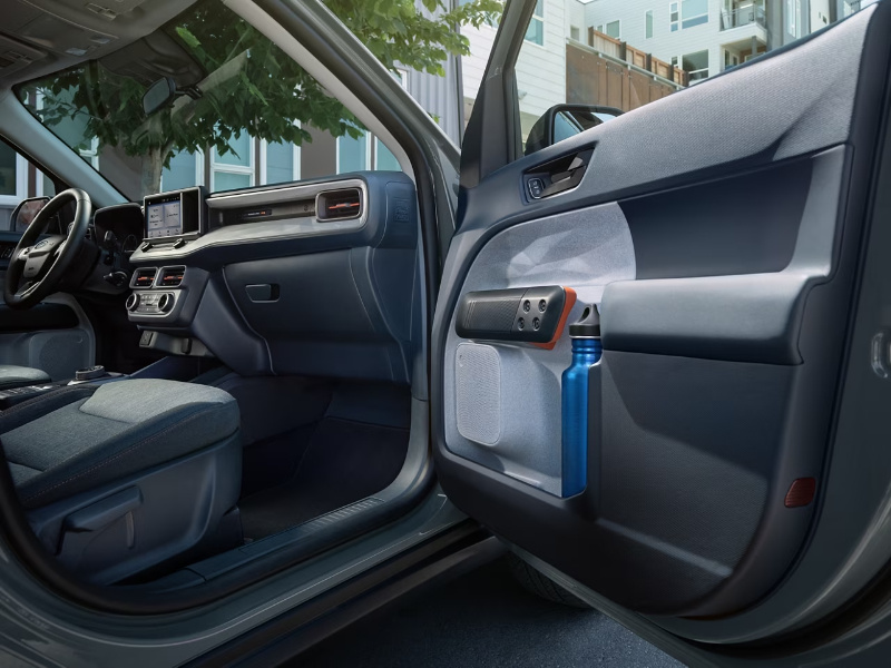 Carthage, MO - 2024 Ford Maverick's Interior