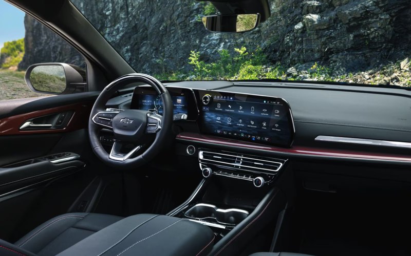 Tulsa, OK - 2025 Chevrolet Traverse's Interior Tulsa, OK - 2025 Chevrolet Traverse's Interior