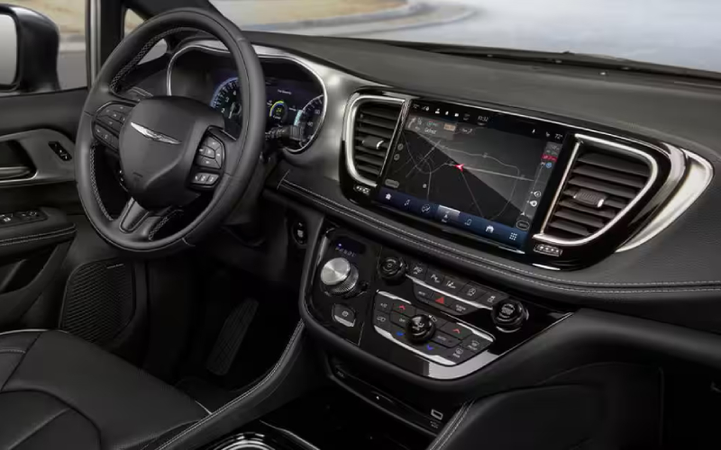 Pittsburg, KS - 2026 Chrysler Pacifica's Interior Pittsburg, KS - 2026 Chrysler Pacifica's Interior