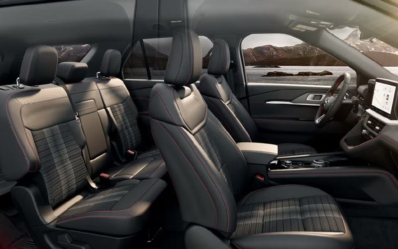 Sarcoxie, MO - 2025 Ford Explorer's Interior