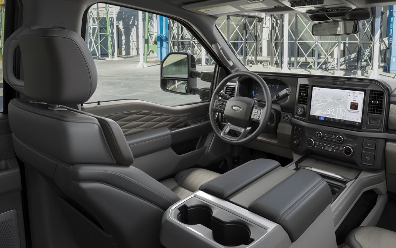 Sarcoxie, MO - 2025 Ford Super Duty F-250