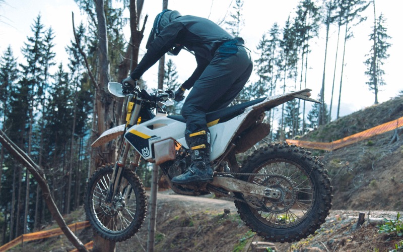 Why the 2025 Husqvarna TE 250 is the Ideal Enduro Choice for Scottsdale Riders
