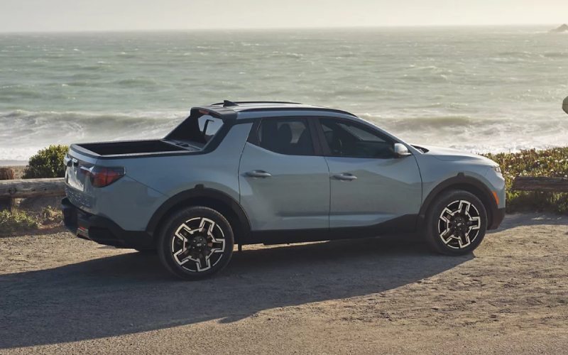 The Fun-To-Drive 2025 Hyundai Santa Cruz near Emporia, KS