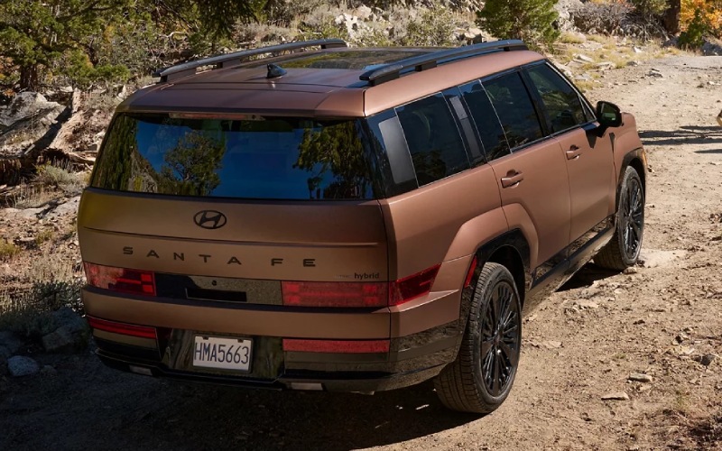 Wichita, KS - 2025 Hyundai Santa Fe Hybrid's Exterior Wichita, KS - 2025 Hyundai Santa Fe Hybrid's Exterior