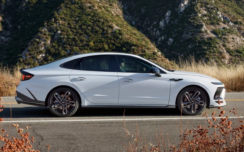 Wichita, KS - 2025 Hyundai Sonata's Mechanical