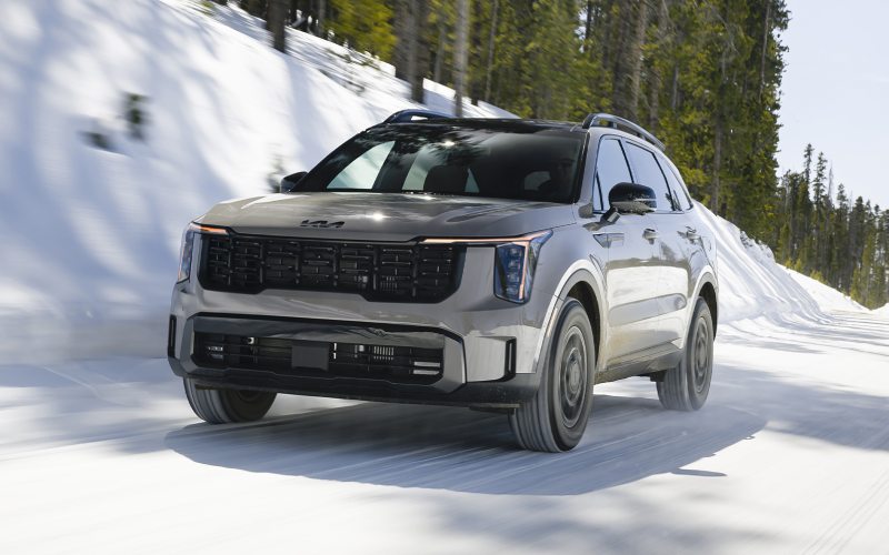2026 Kia Sorento LX photo 2