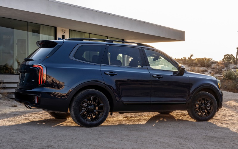 2025 Kia Telluride S photo 2