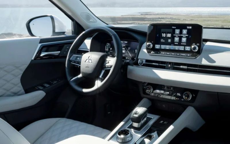 Benefits of Financing the 2025 Mitsubishi Outlander Plug-In Hybrid Long-Term Benefits of Financing the 2025 Mitsubishi Outlander Plug-In Hybrid Long-Term