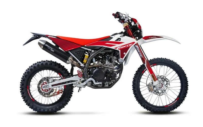 Is the 2025 Fantic XEF250 TL Street-Legal for Trails around Lake Elsinore, CA?