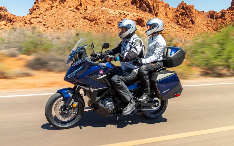 Topeka, KS - 2025 Honda NT1100 DCT's Trims