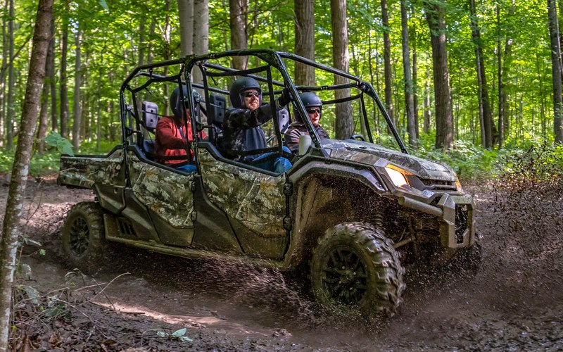 5 Buying Considerations Before You Choose Your Honda Pioneer 1000-6 Deluxe Crew