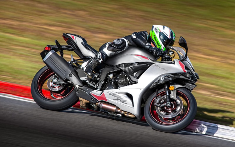 2025 Kawasaki Ninja ZX-6R specifications