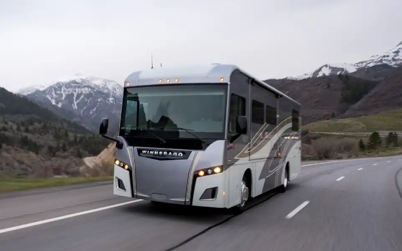 Chicago, IL - 2025 Winnebago Forza's Specifications