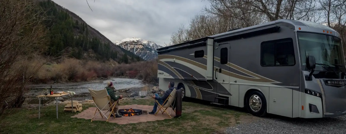 2025 Winnebago Forza near Chicago, IL