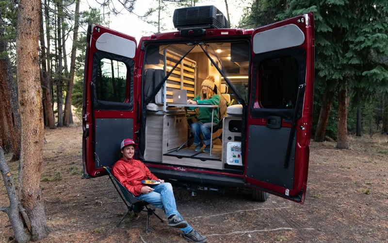 Madison, WI - 2025 Winnebago Solis's Specifications