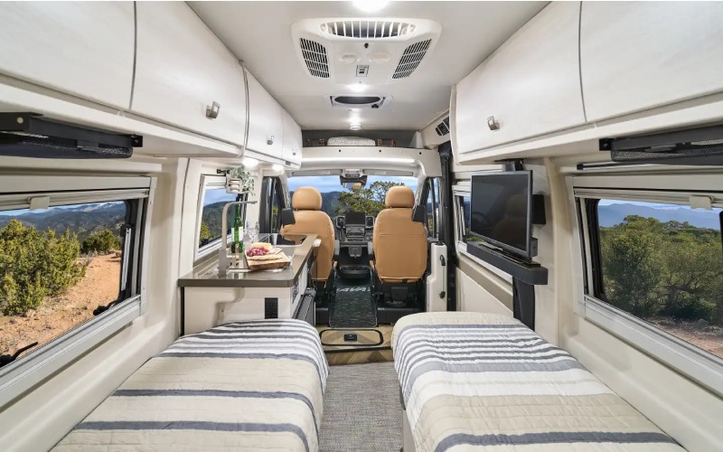 Chicago, IL - 2026 Winnebago Travato's Interior Chicago, IL - 2026 Winnebago Travato's Interior