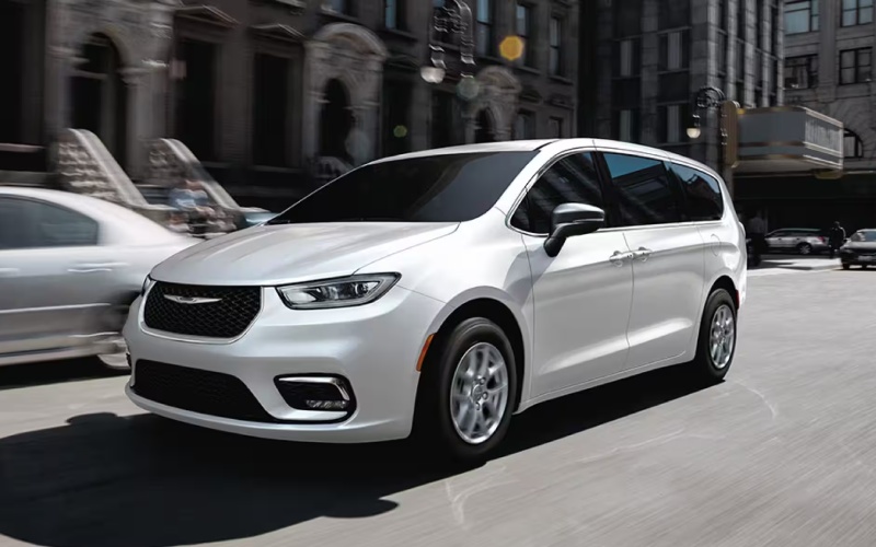 Lease vs Finance: What Makes More Sense for Drivers near Joplin, MO?