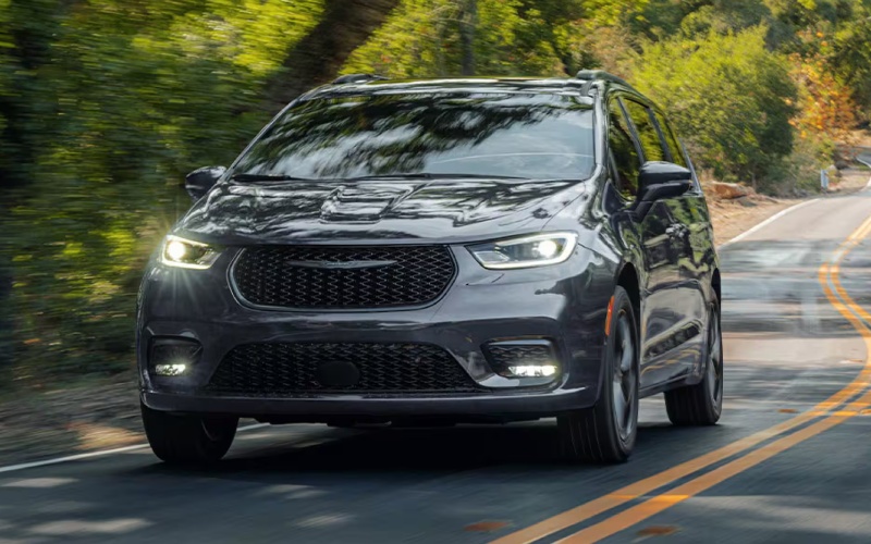 How Jay Hatfield Chrysler Helps You Choose the Right Option