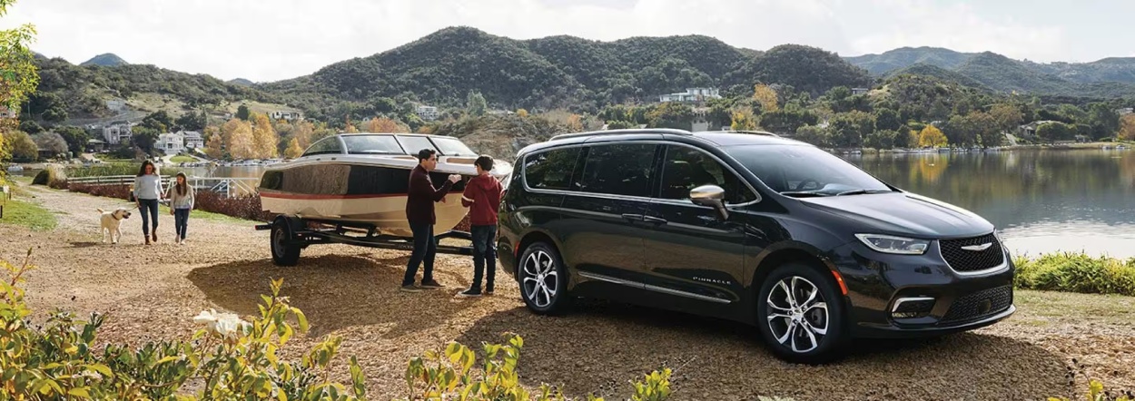 Lease or Finance the 2026 Chrysler Pacifica near Joplin, MO