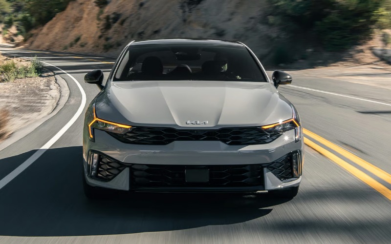 How World Kia Joliet Helps You Choose the Right Option