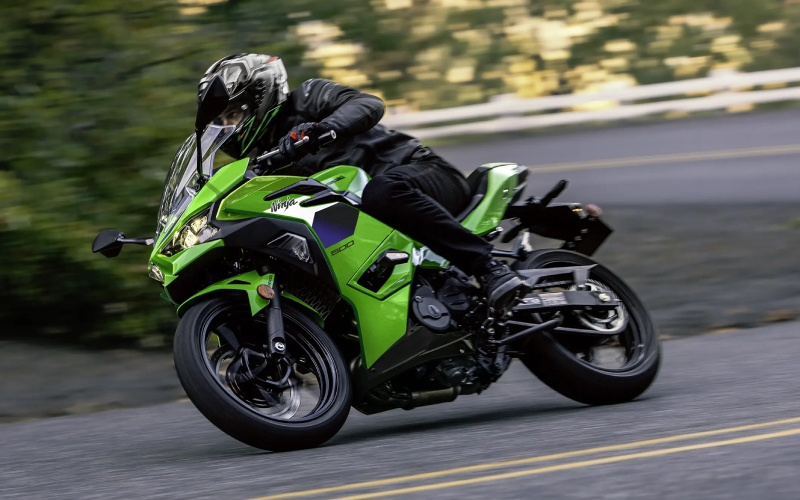 Goodyear, AZ - 2026 Kawasaki Ninja 500 SE ABS's Features
