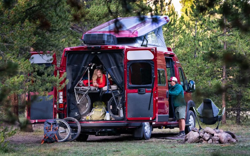 2026 Winnebago Solis vs 2026 Thor Sanctuary: AWD or a pop-top for your next van adventure around Chicago, IL?