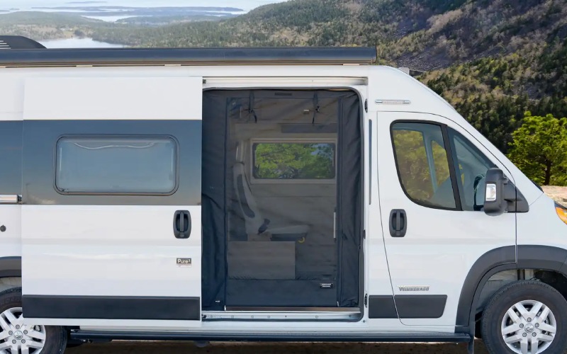 Chicago, IL - 2026 Winnebago Travato's Mechanical